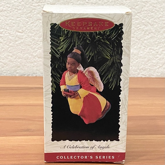 Vintage 1996 A Celebration of Angels Series African American Angel Ornament - Picture 2 of 12